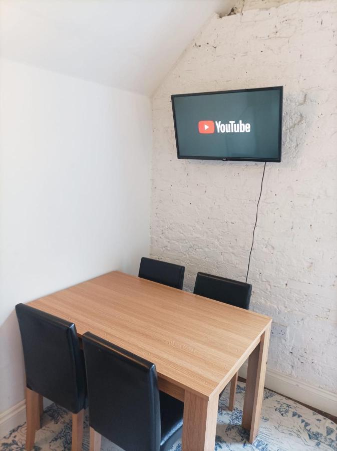 Mezzanine Style Studio Apartment 8 Лондон Экстерьер фото