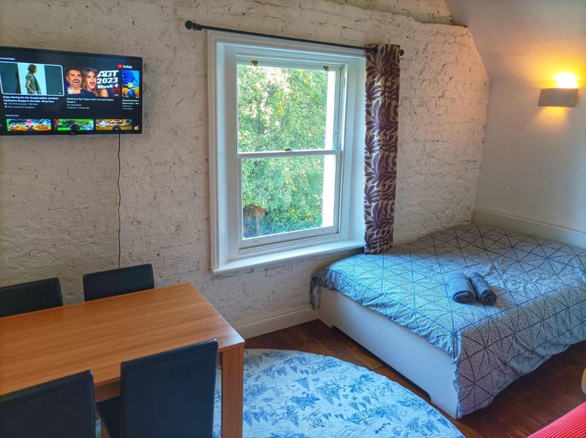 Mezzanine Style Studio Apartment 8 Лондон Экстерьер фото